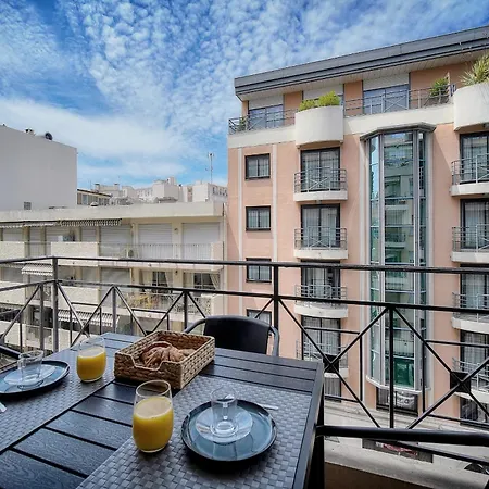 Apartment 3 Pieces Moderne Proche Martinez Et Plages A2b249 Cannes